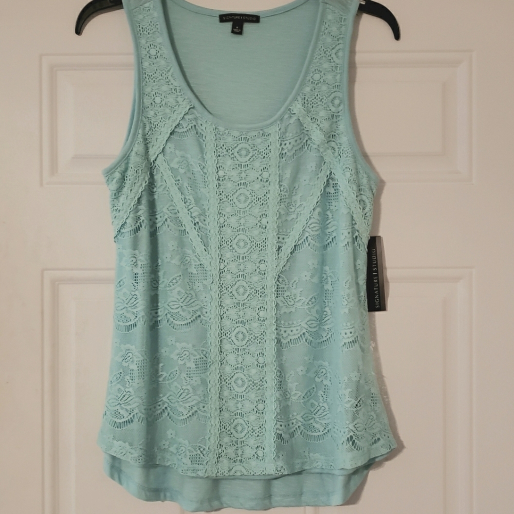 Signature Studio women's small sleeveless top